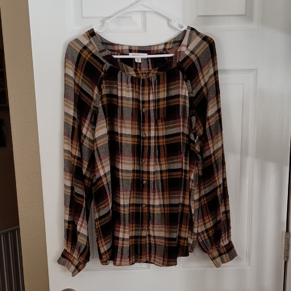 Beach Lunch Lounge Plaid Sophie Button Down Flannel z100
